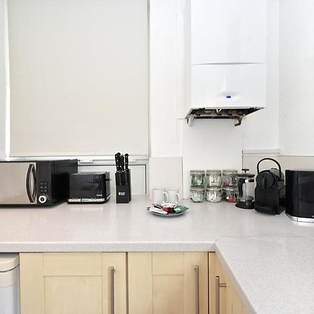 Nice Apartment - Great Portland St, Regents Pk, Euston Londra Esterno foto