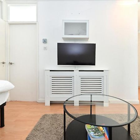 Nice Apartment - Great Portland St, Regents Pk, Euston Londra Esterno foto