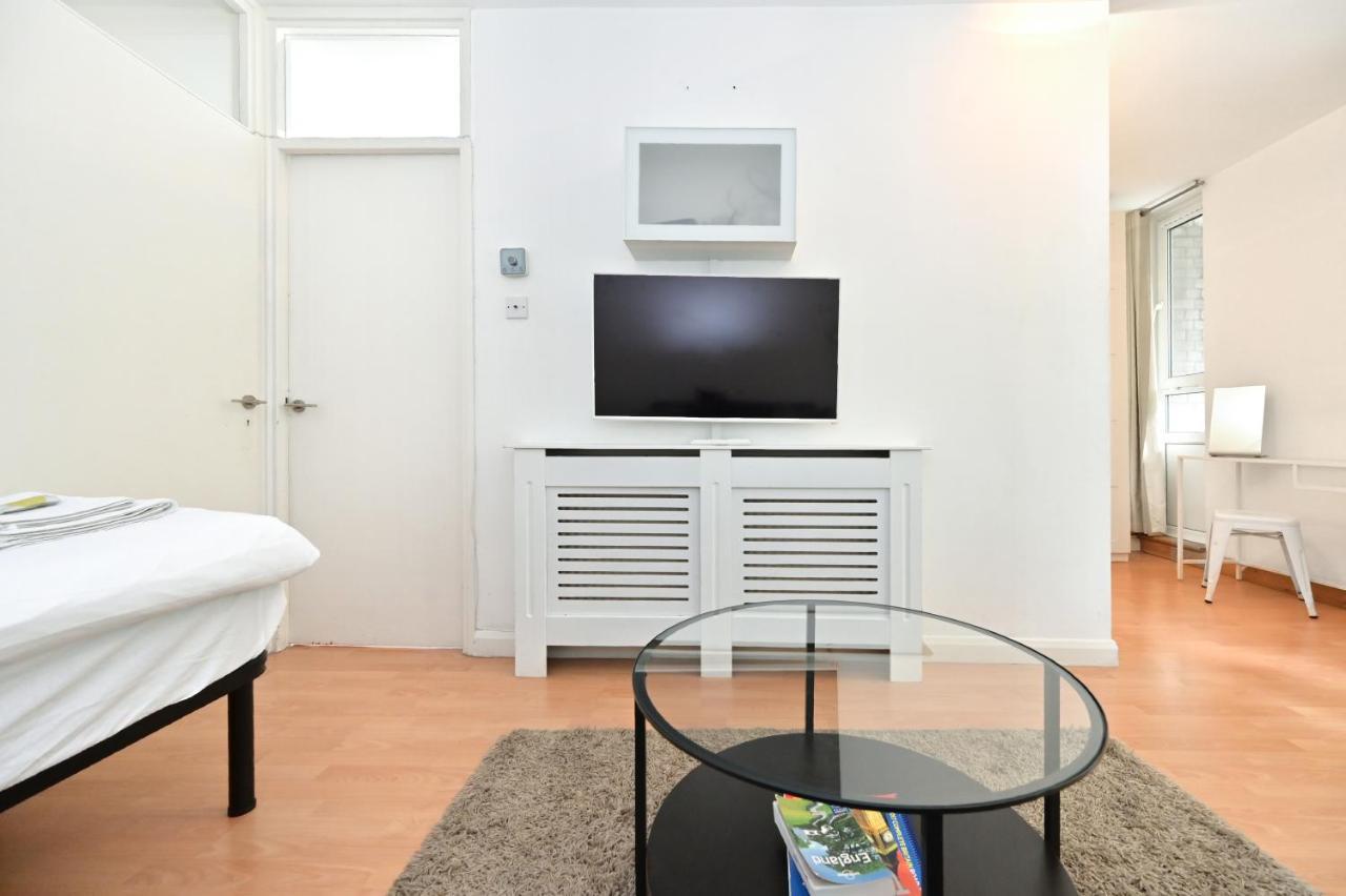 Nice Apartment - Great Portland St, Regents Pk, Euston Londra Esterno foto