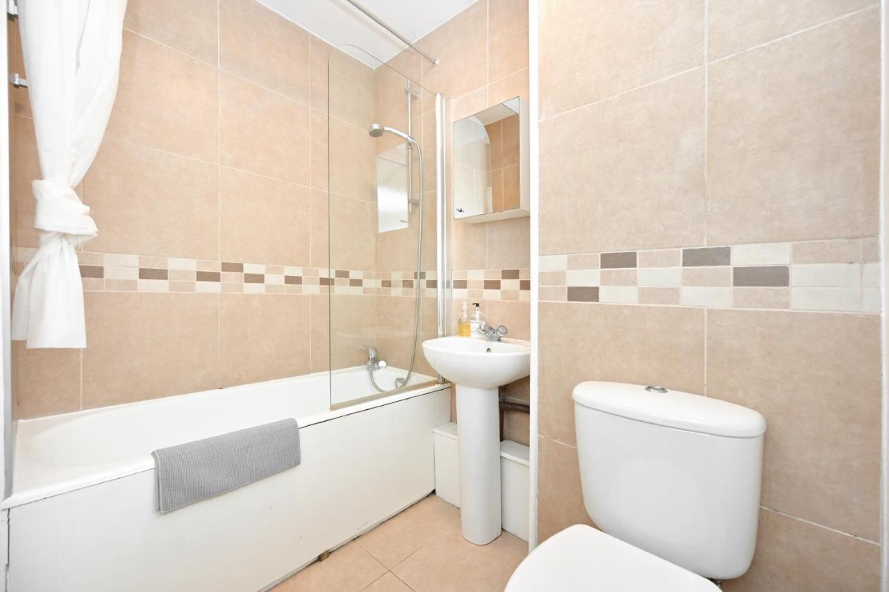 Nice Apartment - Great Portland St, Regents Pk, Euston Londra Esterno foto