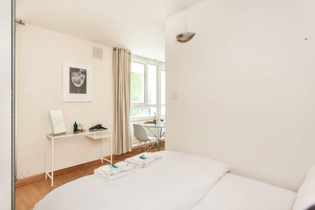 Nice Apartment - Great Portland St, Regents Pk, Euston Londra Esterno foto